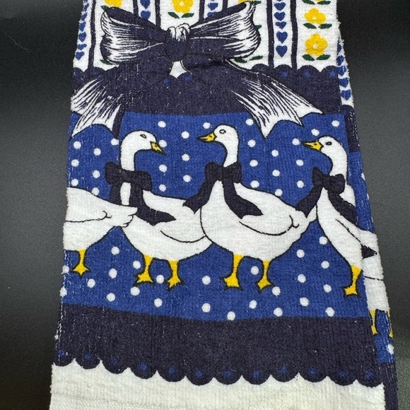 NOS Blue and White Kitchen Towel with Vintage 90’s Geese Design - Picture 4 of 5